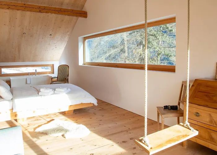 Design With Alpine Panorama 堪特